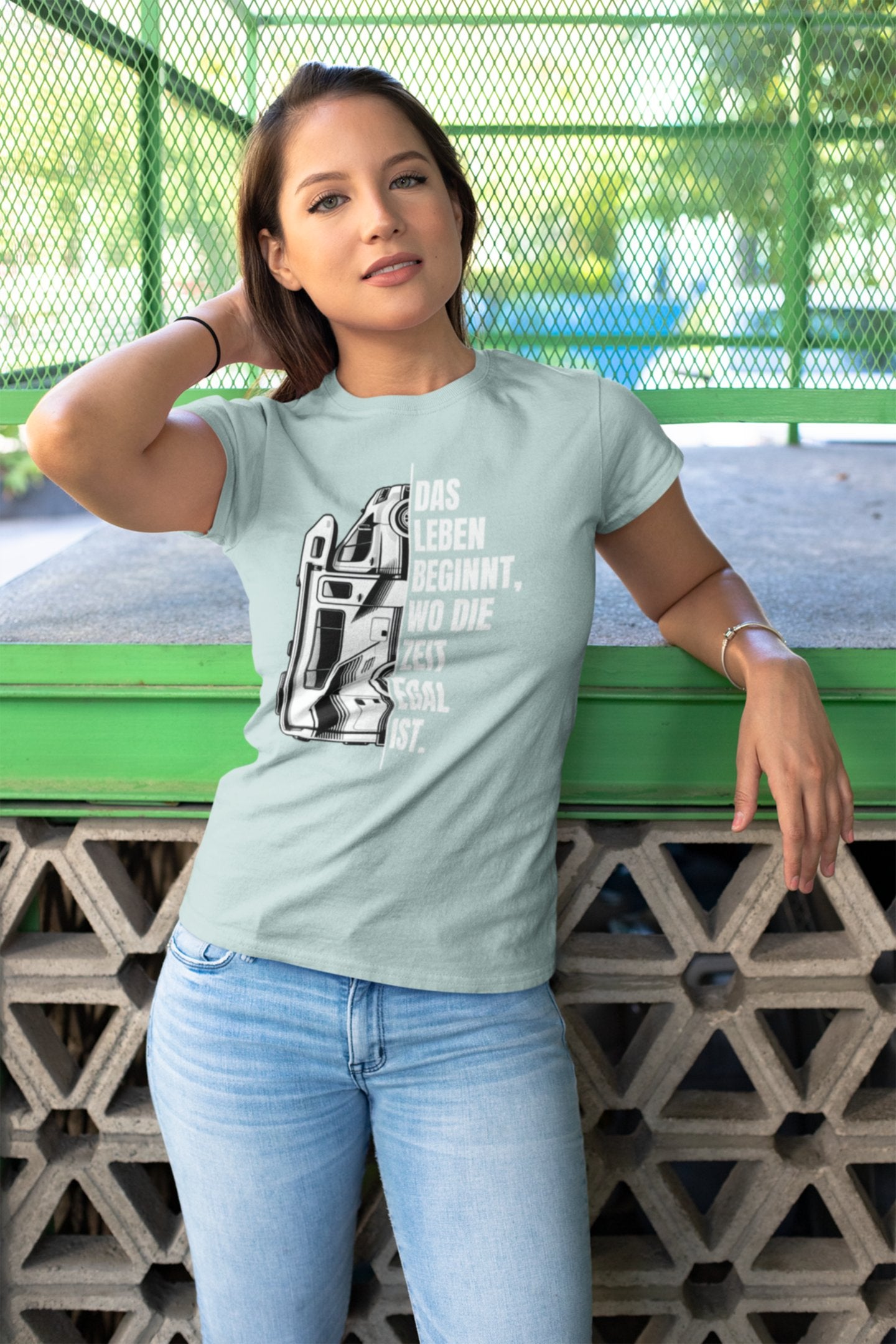 Camping ist Zeitlos - Damen Organic T-Shirt - Wohnmobil - LazyDonkeyDesign