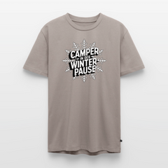 Camper in Winterpause - Herren Camping T-Shirt - Taupe