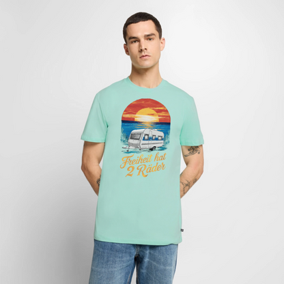 Freiheit hat 2 Räder - Herren Camping T-Shirt - Wohnwagen - Mint 