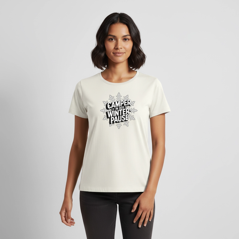 Camper in Winterpause - Damen Camping T-Shirt - Naturweiß