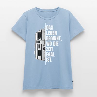 Camping ist Zeitlos - Damen Camping T-Shirt - Wohnwagen - Hellblau