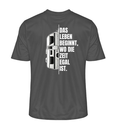 Camping ist Zeitlos - Herren Organic Shirt - Wohnwagen - Rückenmotiv - LazyDonkeyDesign 